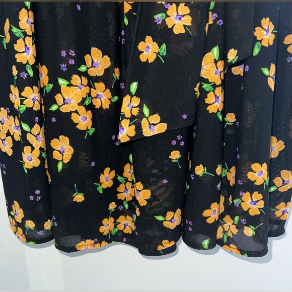 Cabi Wrap Dress Floral Pattern Black Style #5945 Size Small - Picture 5 of 12